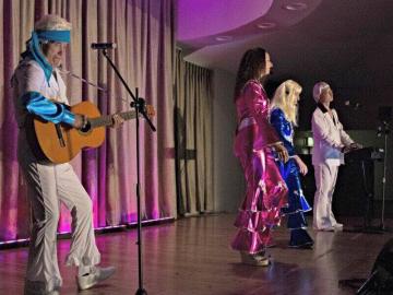 AM4U Performance Group Adults